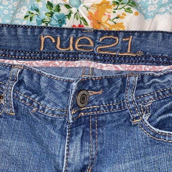 Rue 21 flared jeans - Picture 3 of 5